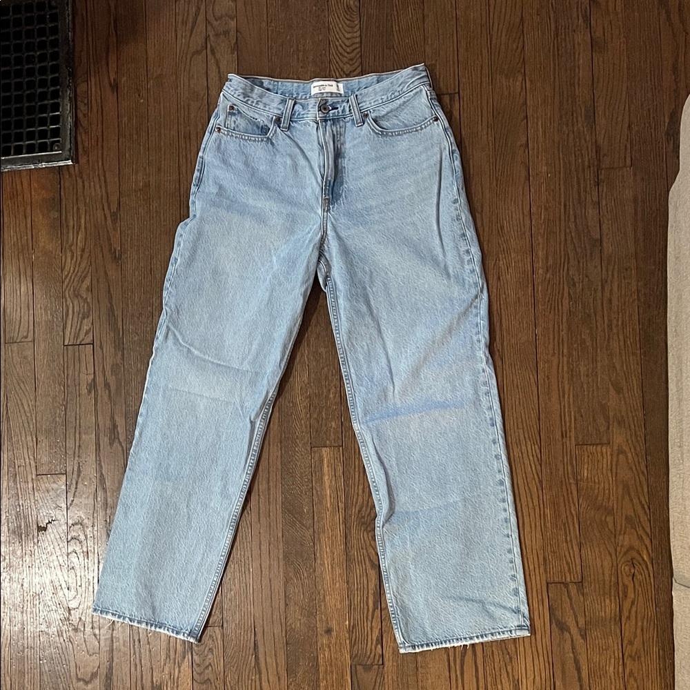 Abercrombie the Loose High Rise jeans